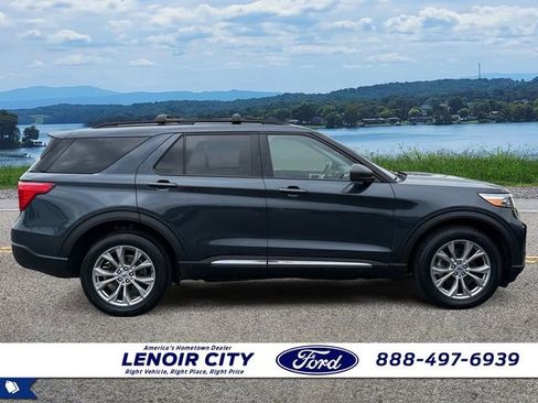 Used 2023 Ford Explorer XLT w/ Equipment Group 202A AWD/4WD image 2