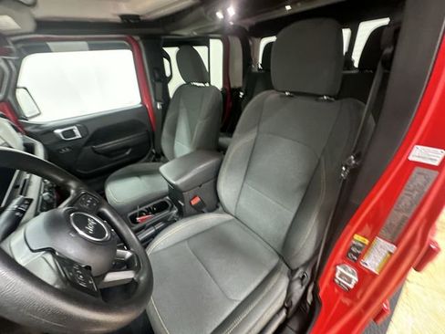 Used 2024 Jeep Gladiator Sport image 14