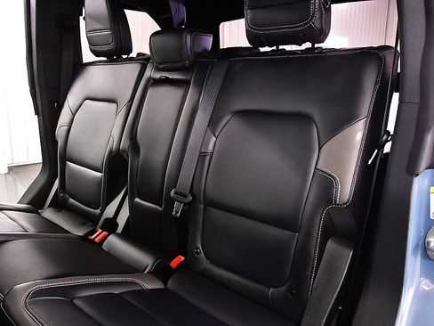 Used 2025 Ford Bronco Outer Banks image 30