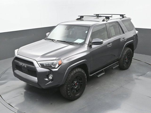 Used 2021 Toyota 4Runner SR5 AWD/4WD image 32