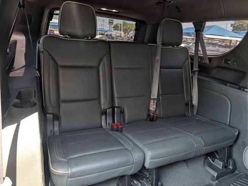 Used 2023 Chevrolet Suburban Premier RWD image 31
