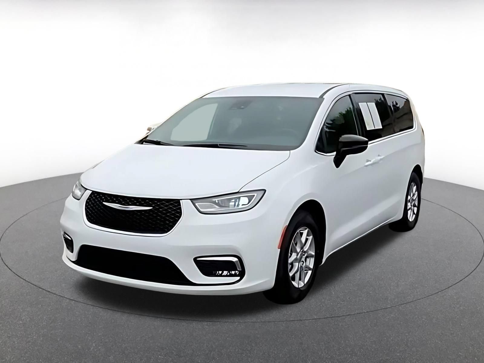 Used 2025 Chrysler Pacifica Select FWD image 6