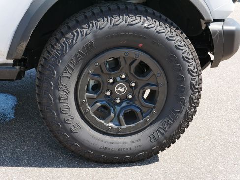 Used 2026 Ford Bronco Badlands AWD/4WD image 15