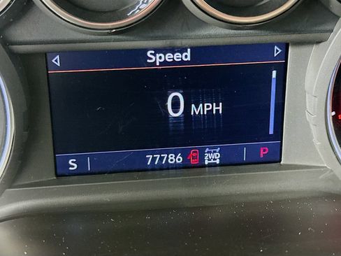 Used 2019 Chevrolet Silverado 1500 LT Trail Boss w/ Convenience Package AWD/4WD image 13