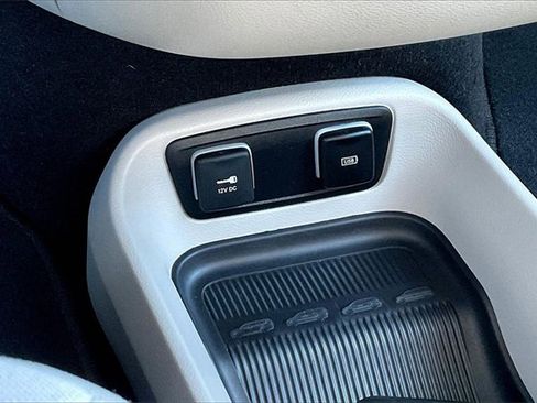 Used 2017 Chrysler Pacifica Touring Plus image 24