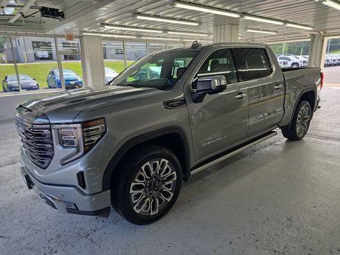Used 2023 GMC Sierra 1500 Denali Ultimate AWD/4WD image 2