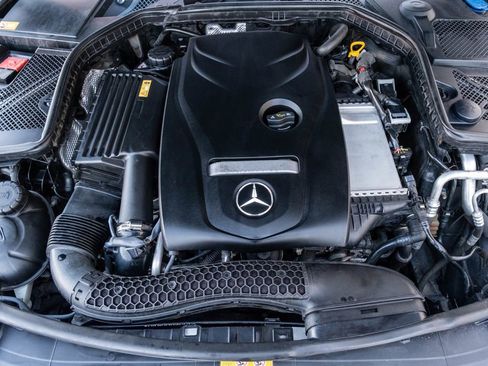 Used 2015 Mercedes-Benz C 300 Sedan image 33