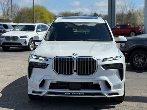 Used 2024 BMW ALPINA XB7 AWD/4WD image 47
