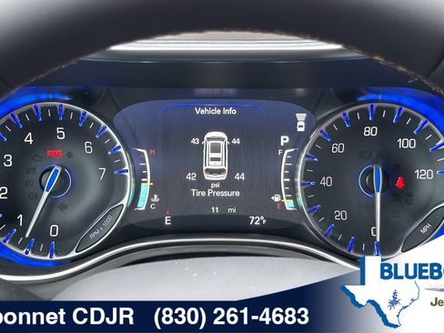 New 2026 Chrysler Pacifica Pinnacle w/ Trailer Tow Group FWD image 19