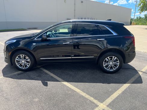 Used 2023 Cadillac XT5 Premium Luxury w/ Technology Package AWD/4WD image 3