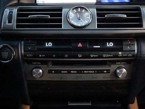 Used 2013 Lexus LS 460 4dr Sedan AWD image 38