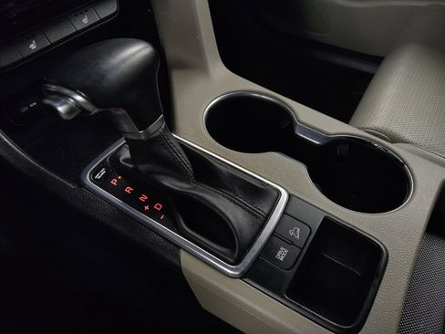 Used 2020 Kia Sportage EX image 26