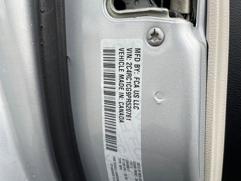 Used 2023 Chrysler Voyager LX image 40