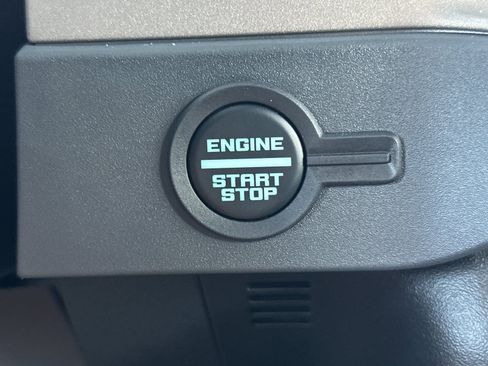 New 2025 Ford Bronco Outer Banks w/ Sasquatch Package image 24