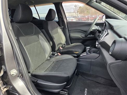 Certified 2020 Nissan Kicks S image 12