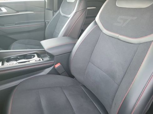 Certified 2025 Ford Explorer ST image 11