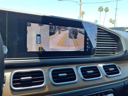 Used 2021 Mercedes-Benz GLE 350 w/ AMG Line Exterior image 16