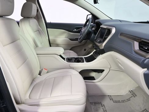 Used 2020 GMC Acadia Denali w/ Denali Ultimate Package AWD/4WD image 16