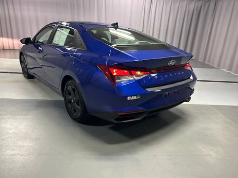 Used 2022 Hyundai Elantra SEL FWD image 5