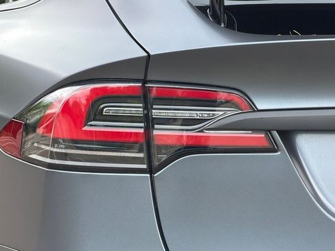 Used 2020 Tesla Model X Long Range image 48