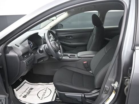 Used 2025 Nissan Sentra S w/ Lighting Package FWD image 10