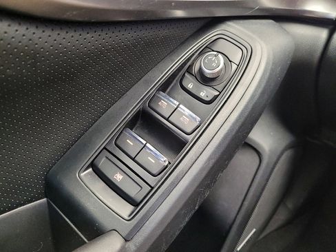 Used 2018 Subaru Crosstrek 2.0i Limited image 27