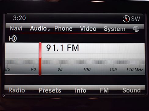 Used 2015 Mercedes-Benz GLA 45 AMG 4MATIC image 24