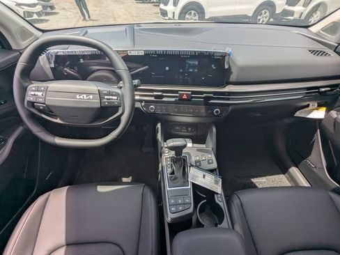 New 2026 Kia Sportage SX FWD image 15