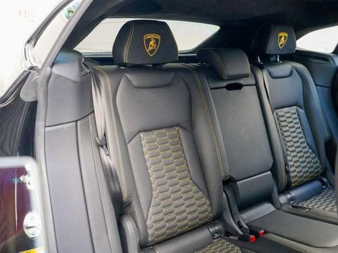 Used 2022 Lamborghini Urus image 88
