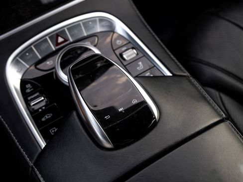 Used 2019 Mercedes-Benz S 560e w/ AMG Line Exterior image 25