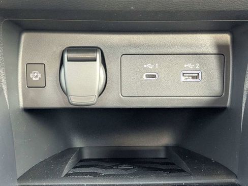 New 2025 Nissan Versa SR w/ Trunk Package image 27