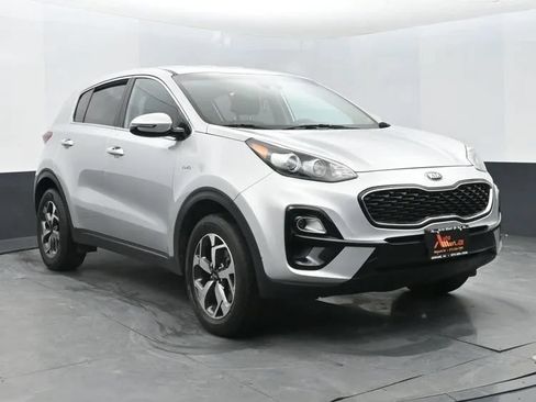 Used 2020 Kia Sportage LX w/ LX Popular Package AWD/4WD image 2