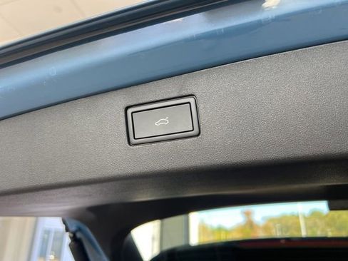 New 2026 Volkswagen Tiguan SE image 28