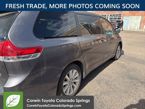 Used 2011 Toyota Sienna XLE AWD/4WD image 6