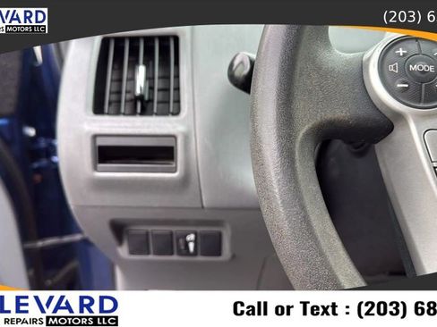 Used 2014 Toyota Prius V Three FWD image 22