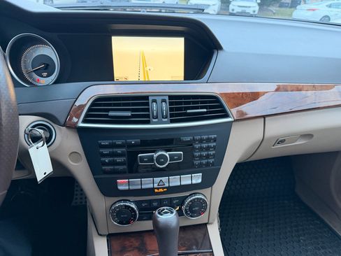Used 2013 Mercedes-Benz C 300 4MATIC Sedan image 29