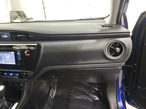Used 2018 Toyota Corolla SE image 35