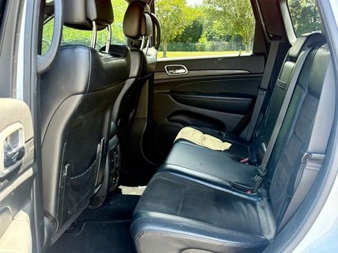 Used 2021 Jeep Grand Cherokee Laredo X image 28