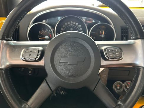 Used 2004 Chevrolet SSR w/ Preferred Equipment Group RWD image 21