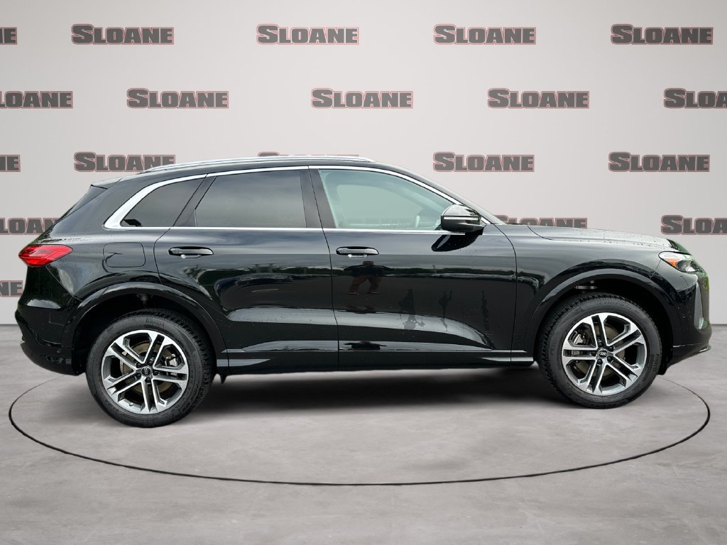 Certified 2025 Audi Q5 Premium w/ Convenience Package AWD/4WD image 6