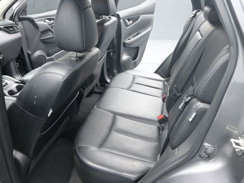 Used 2022 Nissan Rogue Sport SL w/ Premium Package image 13