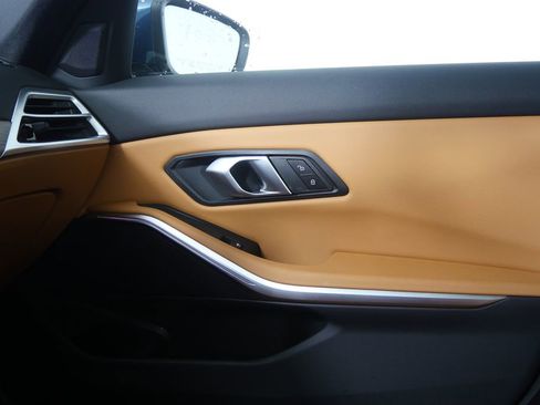 Certified 2025 BMW 330i Sedan image 30