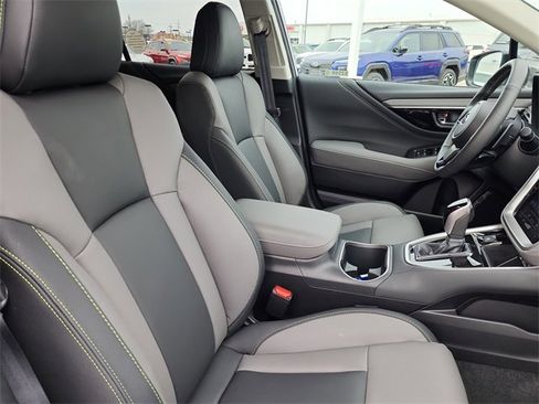 Used 2025 Subaru Outback Onyx Edition image 19