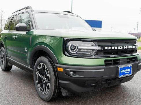 Used 2023 Ford Bronco Sport Outer Banks w/ Tech Package AWD/4WD image 4
