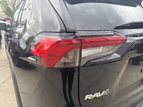 Certified 2025 Toyota RAV4 LE AWD/4WD image 11