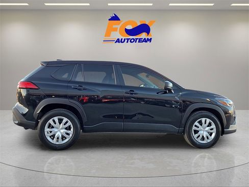 Certified 2022 Toyota Corolla Cross L image 6