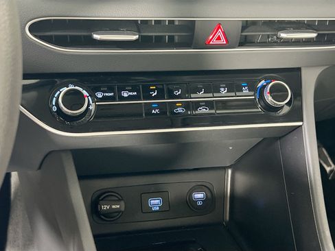 Used 2023 Hyundai Sonata SE FWD image 15