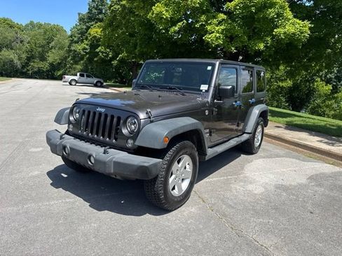 Used 2014 Jeep Wrangler Unlimited Sport w/ Quick Order Package 24S AWD/4WD image 3
