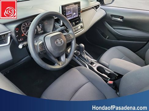 Used 2020 Toyota Corolla LE FWD image 9