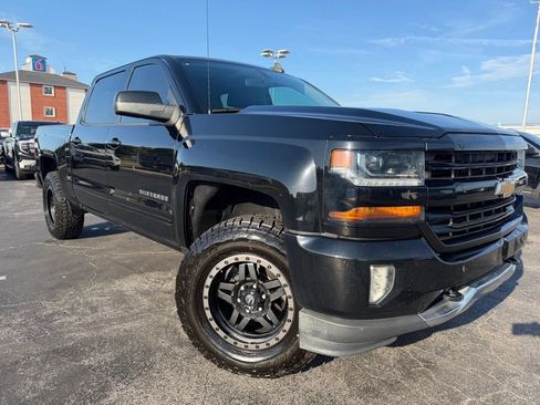 Used 2018 Chevrolet Silverado 1500 LT w/ All Star Edition AWD/4WD image 2